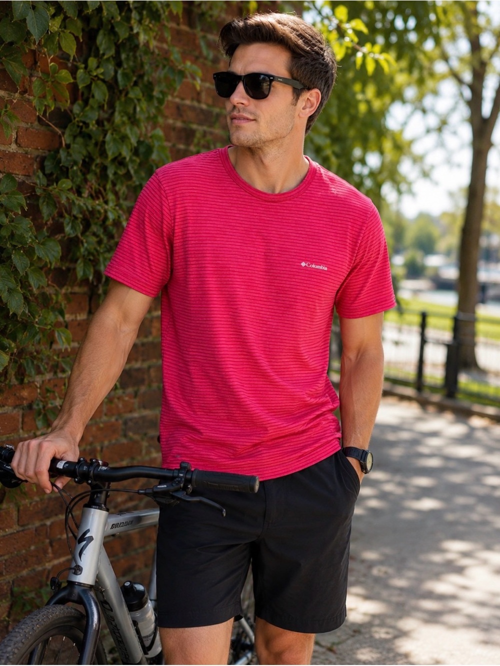 Columbia Men’s Short-Sleeve Crew T-Shirt — light red